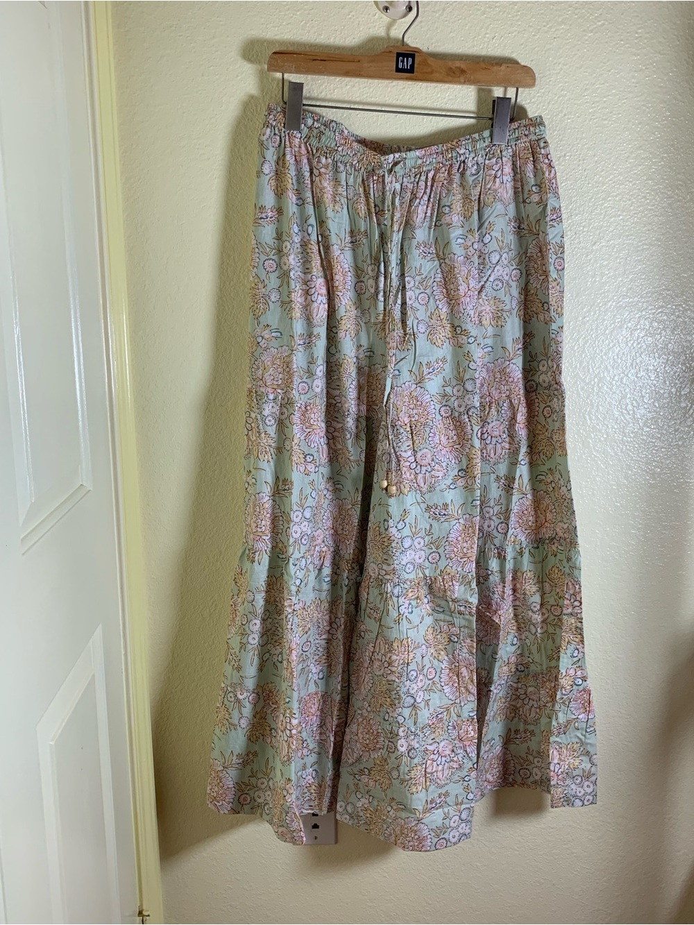 NWOT Jaded Gypsy Floral Tiered Maxi Skirt in Sage Green & Pink, Size L